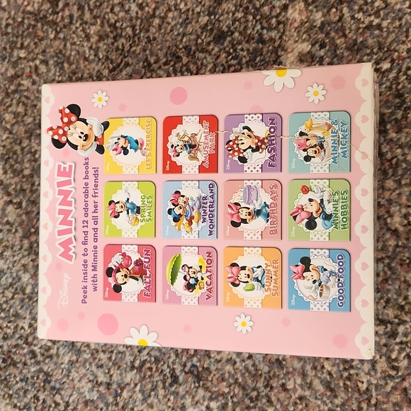 Minnie Mouse 12 Mini Cardboard Books Set For Children - Picture 2 of 7